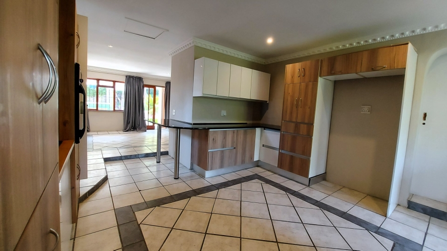 9 Bedroom Property for Sale in Montclair Western Cape
